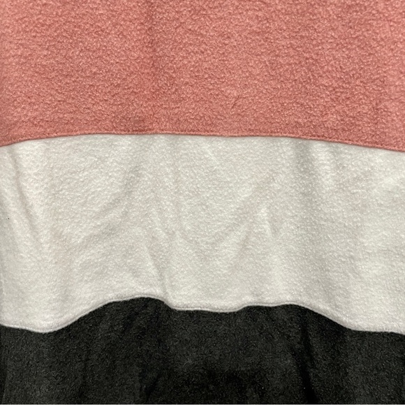 Nine Britton Tri Colored Dalia Brushed Knit Top - Picture 3 of 7